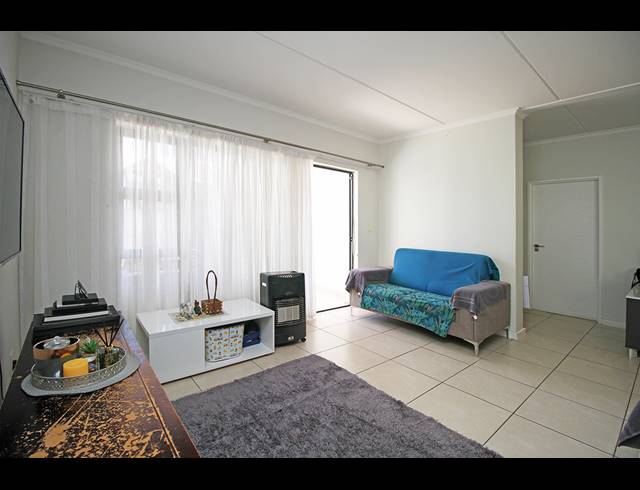 2 BEDROOM APARTMENT FOR SALE IN GREENSTONE HILL